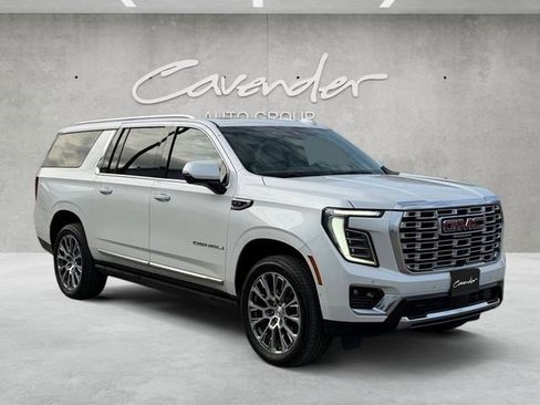 Certified 2025 GMC Yukon XL Denali w/ Denali Reserve Package image 2