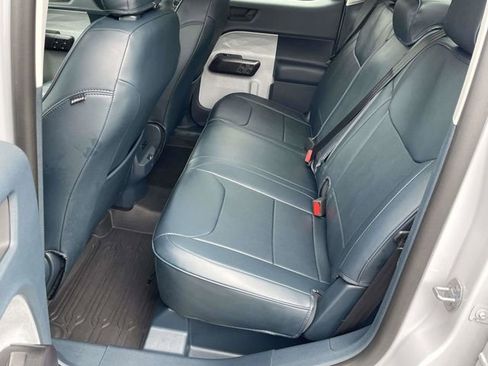 Used 2025 Ford Maverick XLT FWD image 5