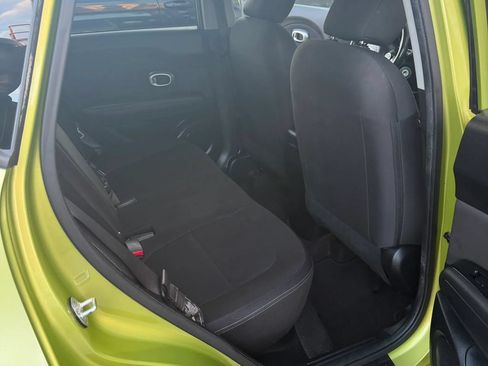 Used 2015 Kia Soul FWD image 8