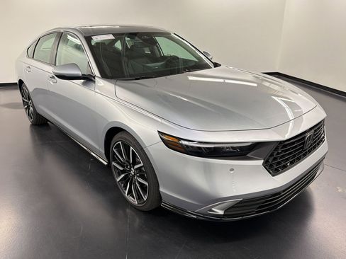 New 2026 Honda Accord Touring image 7