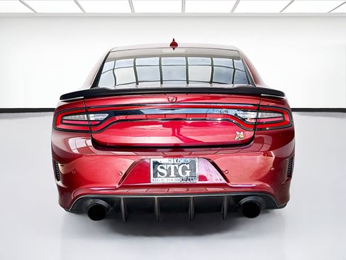 Used 2019 Dodge Charger Scat Pack RWD image 5
