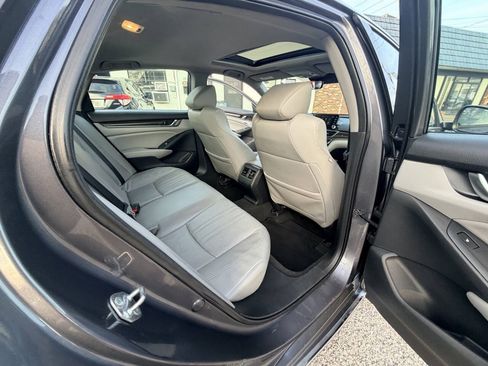 Used 2018 Honda Accord Touring image 37