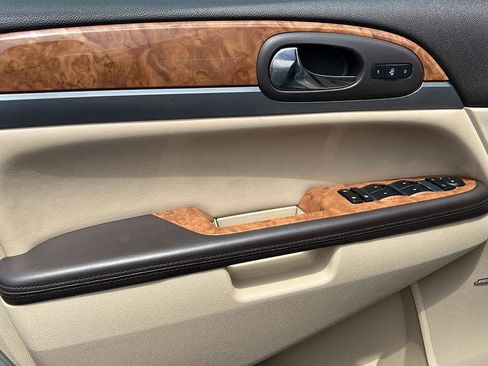 Used 2012 Buick Enclave Leather AWD/4WD image 16