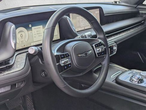 Used 2024 Genesis G90 3.5T image 9