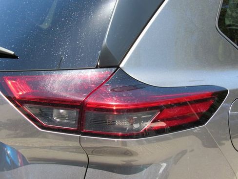 Certified 2024 Nissan Rogue S AWD/4WD image 12