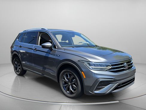 Certified 2024 Volkswagen Tiguan SE AWD/4WD image 7