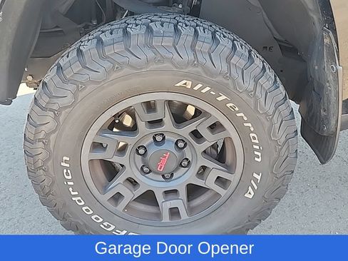 Used 2018 Toyota 4Runner SR5 Premium AWD/4WD image 11