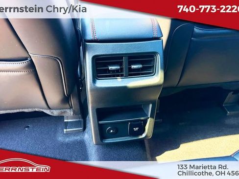 Used 2023 Ford Edge ST-Line w/ Class II Trailer Tow Package AWD/4WD image 22