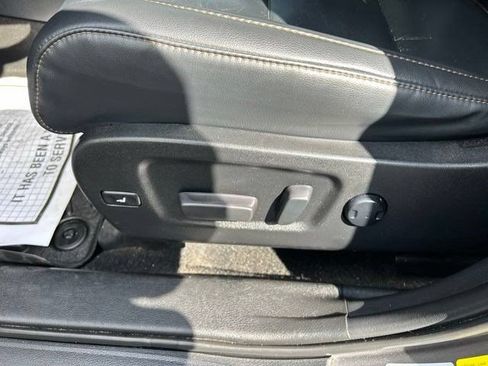 Used 2019 Toyota Highlander XLE FWD image 14