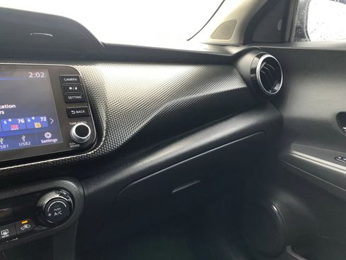 Used 2022 Nissan Kicks SV image 19