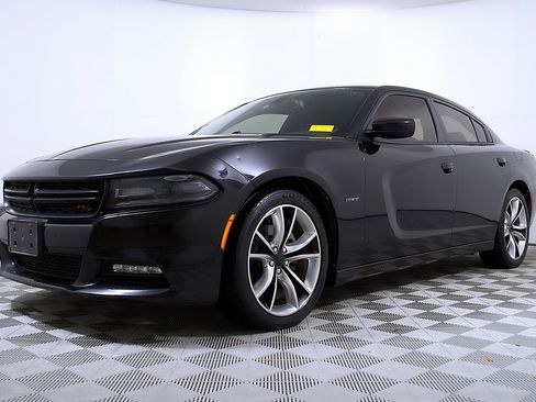 Used 2015 Dodge Charger R/T image 2