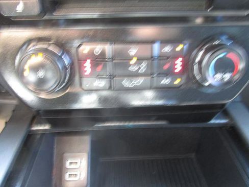 Used 2018 Ford F150 XLT w/ Equipment Group 302A Luxury AWD/4WD image 14