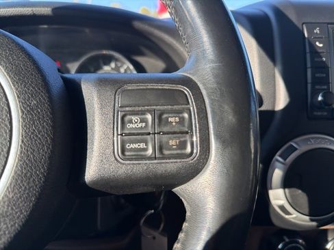 Used 2015 Jeep Wrangler Unlimited Sahara w/ Connectivity Group image 19