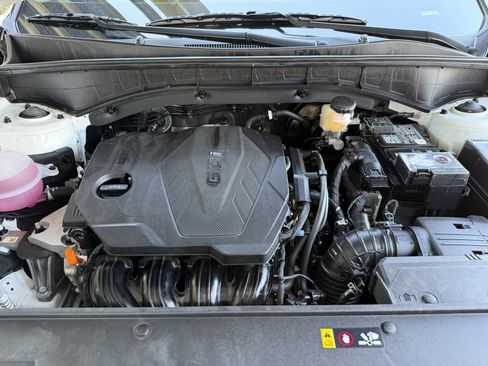 Used 2025 Kia Sorento S FWD image 43