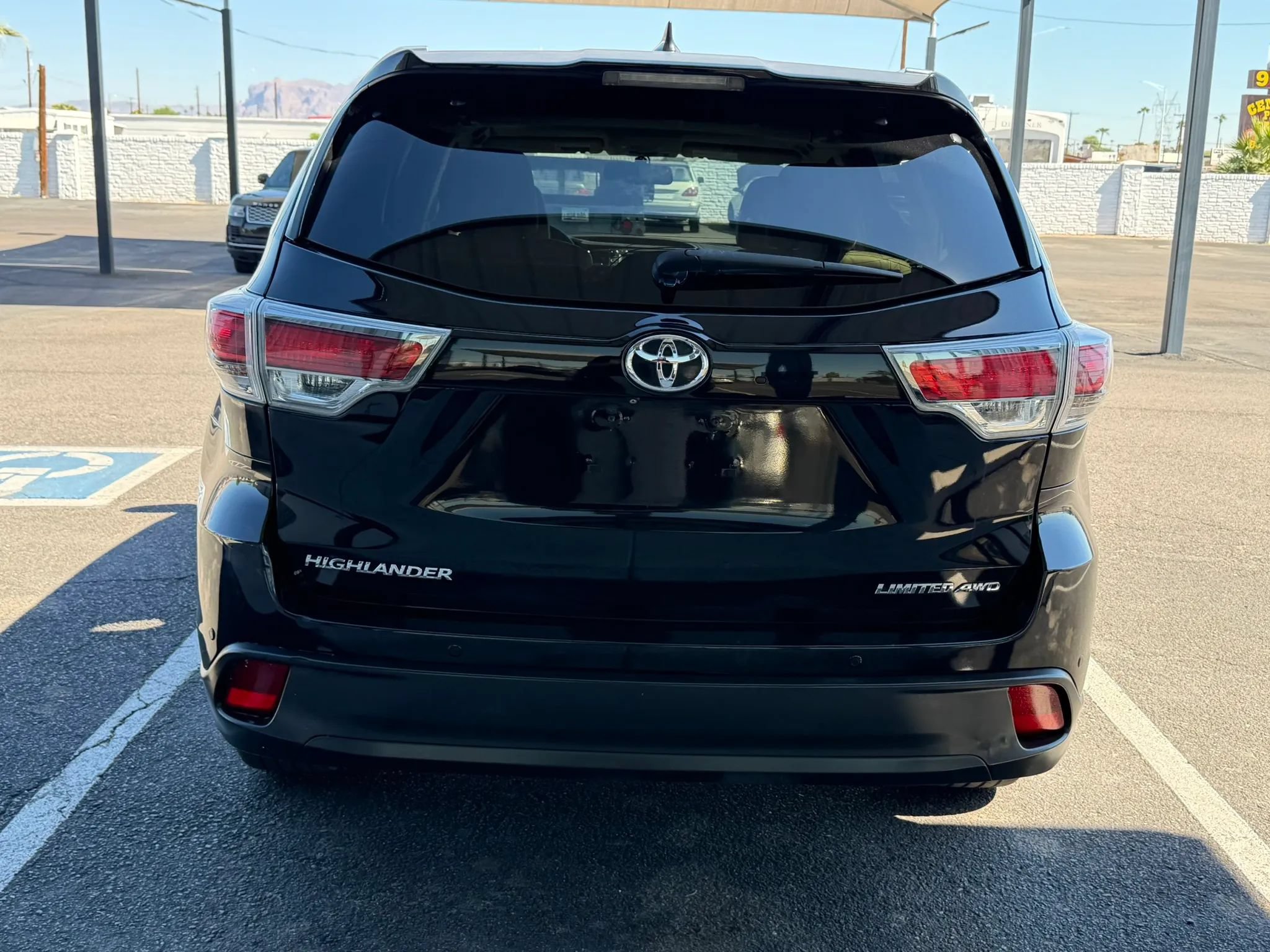 Used 2015 Toyota Highlander Limited AWD/4WD image 7