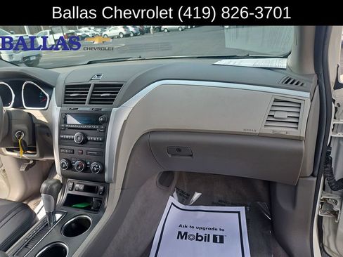 Used 2011 Chevrolet Traverse LT w/ All-Star Package FWD image 25