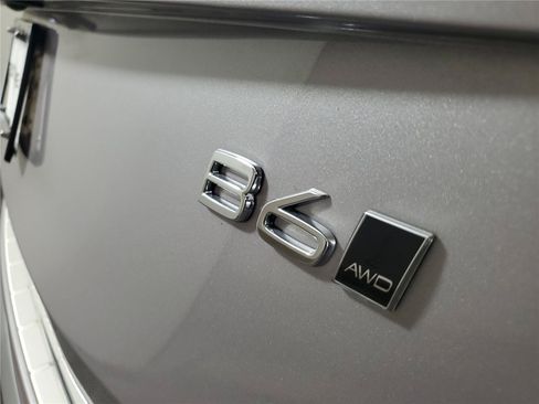 Certified 2026 Volvo XC90 B6 Plus w/ Protection Package Premier AWD/4WD image 7