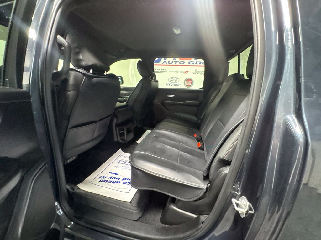 Used 2025 RAM 1500 Warlock AWD/4WD image 33