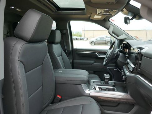 New 2026 Chevrolet Silverado 1500 LTZ w/ LTZ Premium Package AWD/4WD image 10