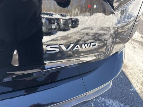 Used 2024 Nissan Rogue SV image 7