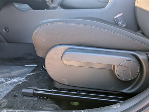 New 2026 Hyundai Kona SE image 13