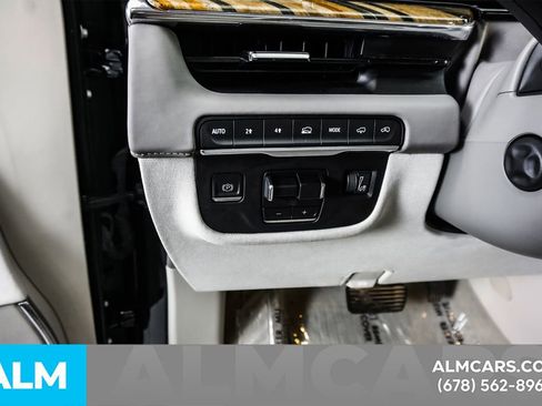 Used 2023 Cadillac Escalade Sport Platinum AWD/4WD image 36