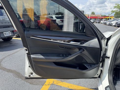 Used 2020 BMW 530i xDrive w/ Convenience Package image 21