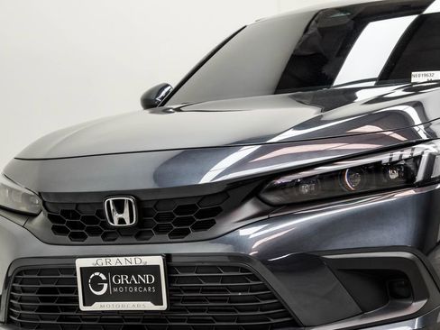 Used 2022 Honda Civic EX-L image 2