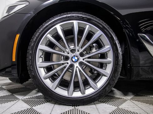 Used 2023 BMW 530i w/ Convenience Package RWD image 39