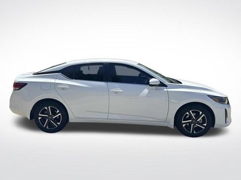 Used 2025 Nissan Sentra SV w/ All-Weather Package FWD image 11