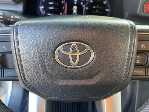 Used 2024 Toyota Tacoma TRD Sport image 21