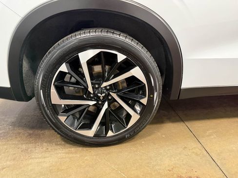 Used 2024 Mitsubishi Outlander SE image 88