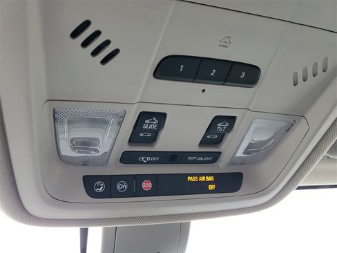 Used 2018 Buick Regal Essence w/ Driver Confidence Package #1 image 33