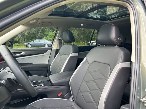 Used 2024 Volkswagen Atlas Peak Edition SEL image 15