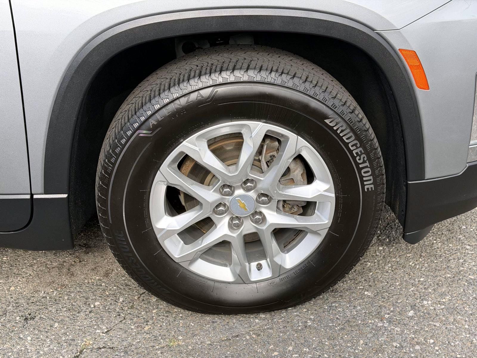 Used 2024 Chevrolet Traverse LS w/ Safety Package AWD/4WD image 8