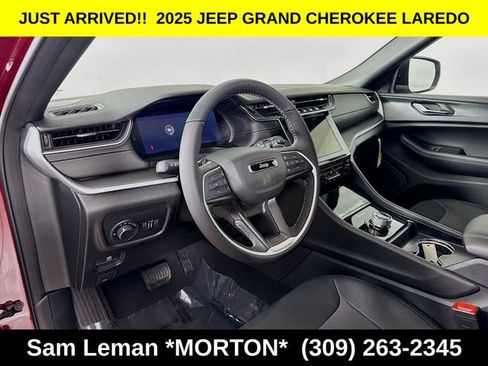 New 2025 Jeep Grand Cherokee Laredo w/ Luxury Tech Group I image 9