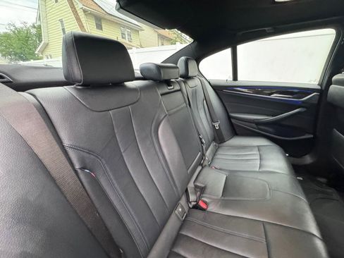 Used 2020 BMW 530i xDrive w/ M Sport Package AWD/4WD image 34