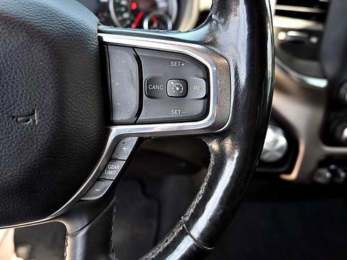 Used 2019 RAM 1500 Laramie AWD/4WD image 22