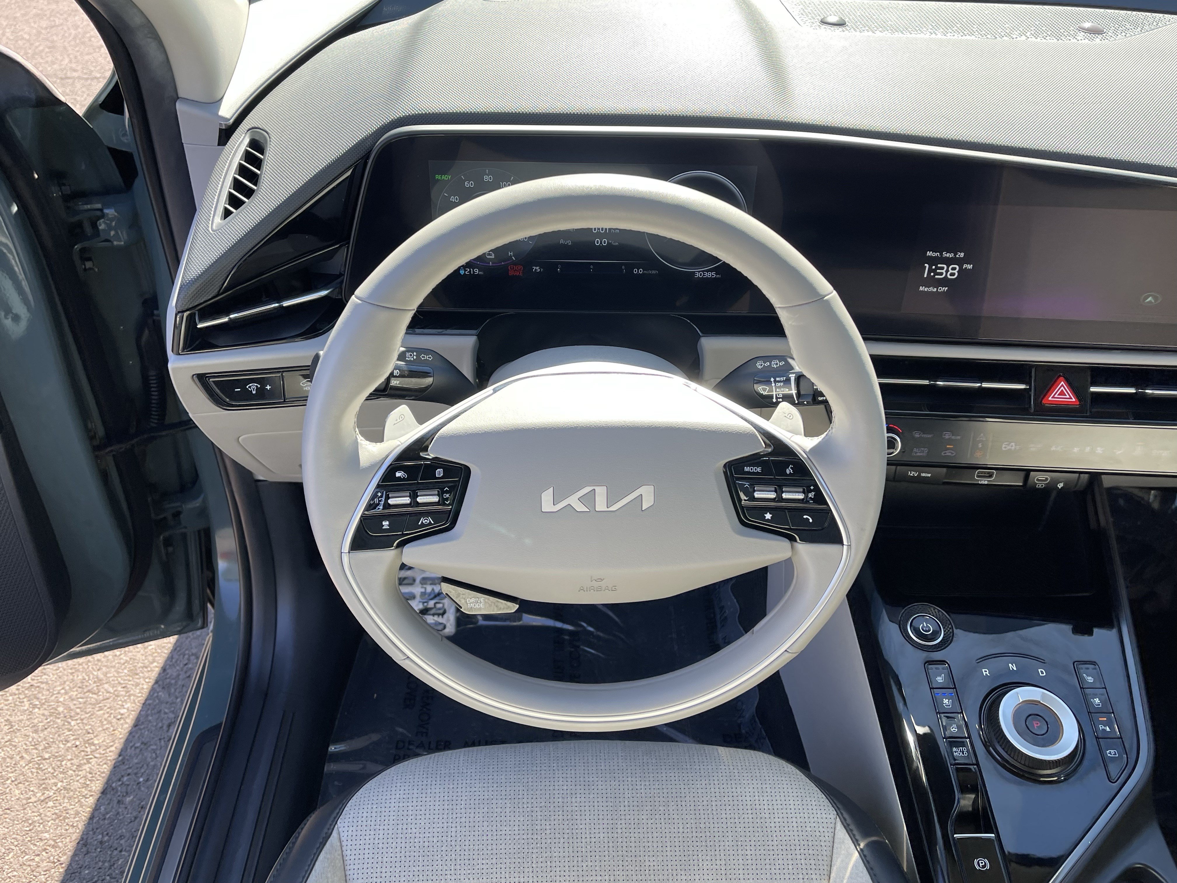 Used 2023 Kia Niro Wave FWD image 13