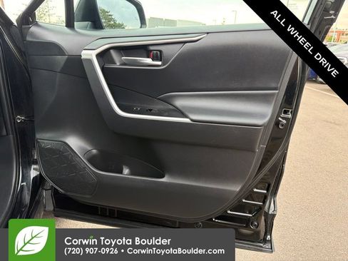 Used 2021 Toyota RAV4 XLE AWD/4WD image 9