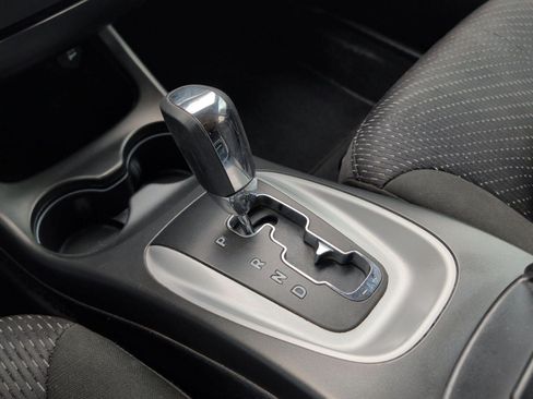 Used 2019 Dodge Journey SE FWD image 20