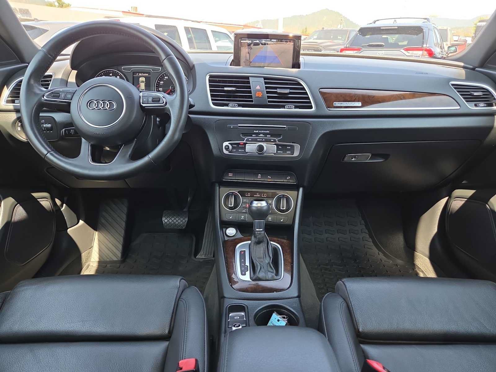 Used 2018 Audi Q3 2.0T Premium Plus w/ Premium Plus Package AWD/4WD image 18