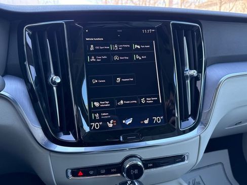 Used 2020 Volvo S60 T6 Momentum w/ Protection Package Premier image 33