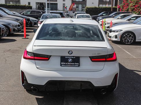 New 2026 BMW 330i Sedan w/ M Sport Package RWD image 5