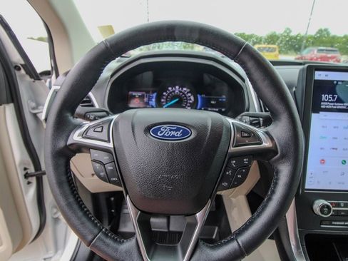 Used 2023 Ford Edge Titanium AWD/4WD image 19