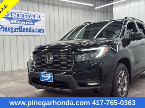 Certified 2022 Honda Passport TrailSport image 1