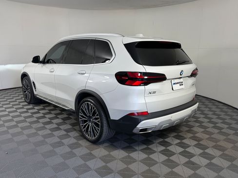 Certified 2025 BMW X5 sDrive40i w/ Executive Package RWD image 3