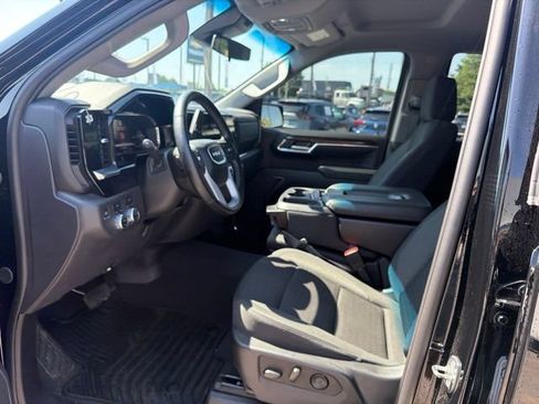 Used 2024 GMC Sierra 1500 Elevation AWD/4WD image 11