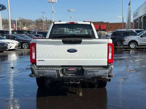 Used 2023 Ford F250 XL w/ XL Chrome Package image 4