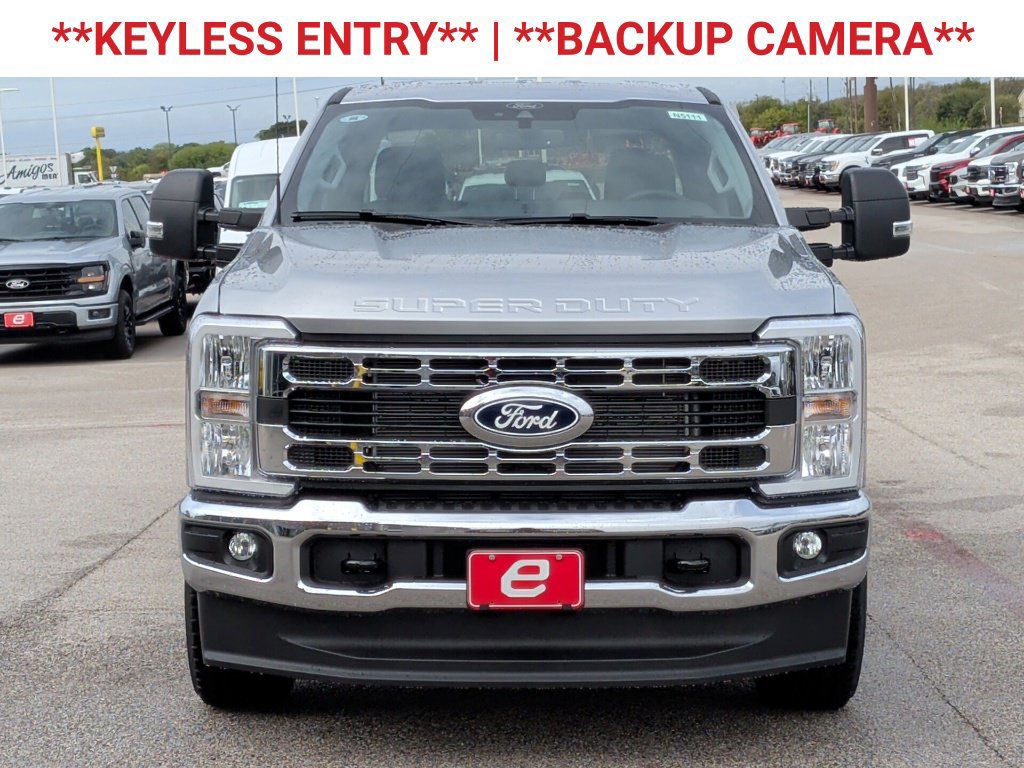 Used 2027 Ford F250 XLT w/ FX4 Off-Road Package AWD/4WD image 2
